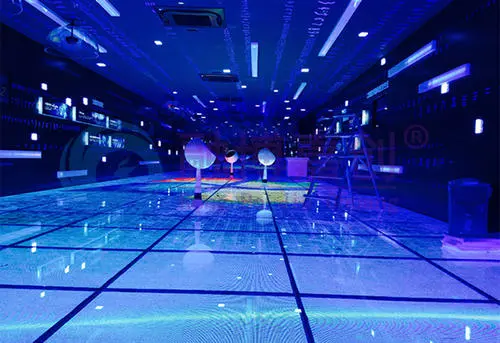 互動(dòng)地磚屏LED顯示屏怎么那么火？看完這篇文章你就知道了！